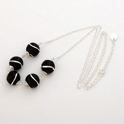 シルバーネックレス