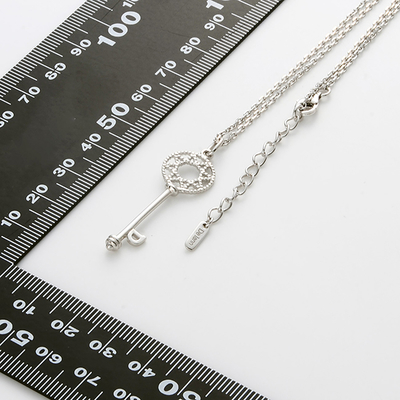 シルバーネックレス