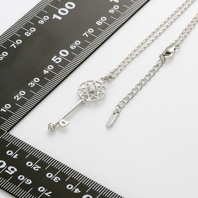 シルバーネックレス