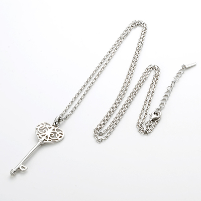 シルバーネックレス