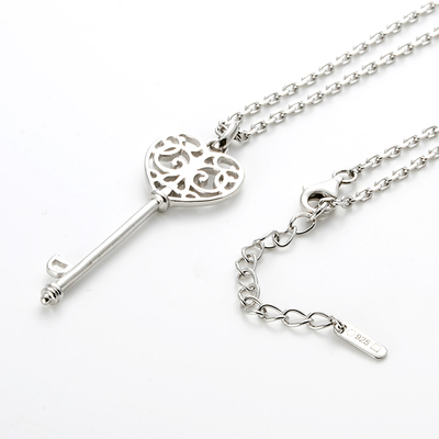 シルバーネックレス