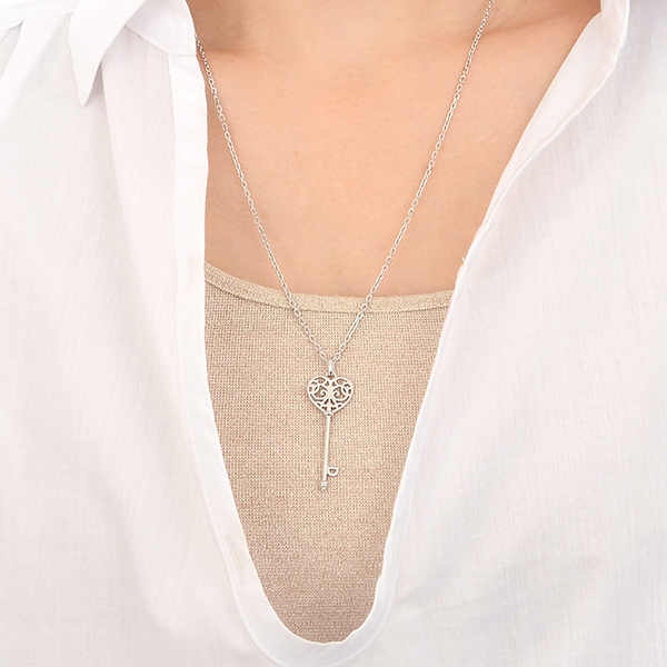 シルバーネックレス