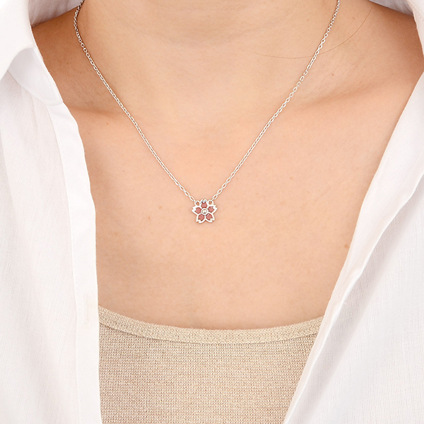 シルバーネックレス