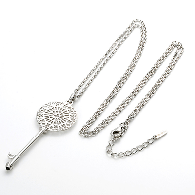 シルバーネックレス