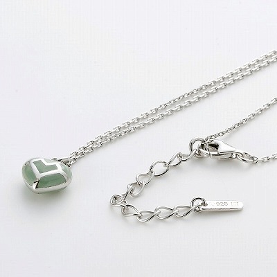 シルバーネックレス