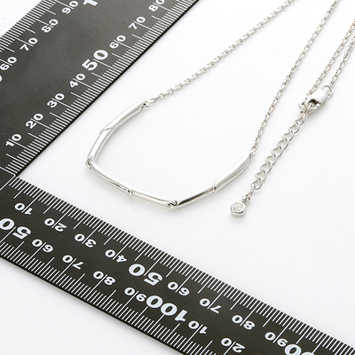 シルバーネックレス