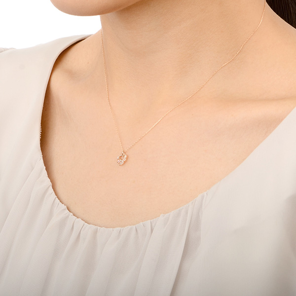 ピンクゴールドネックレス