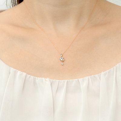 ピンクゴールドネックレス