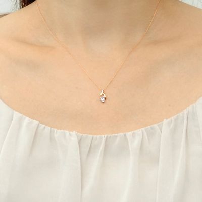 ピンクゴールドネックレス