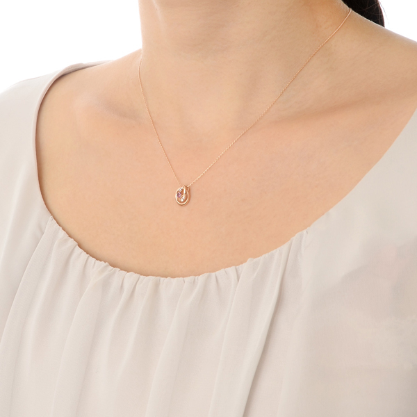 ピンクゴールドネックレス