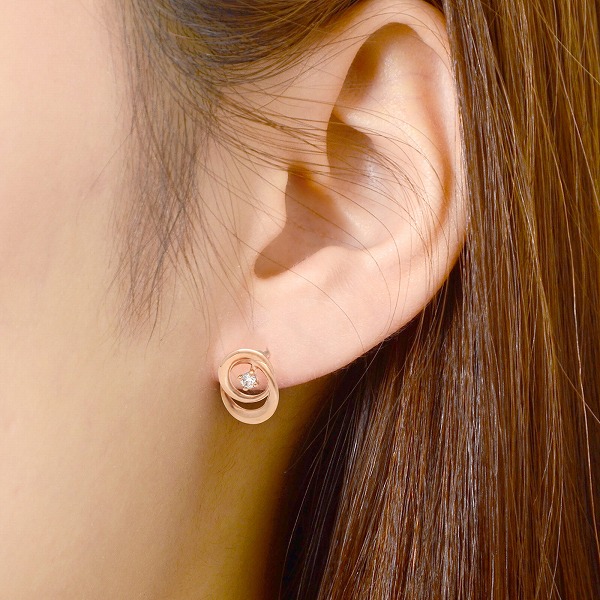 ピンクゴールドピアス