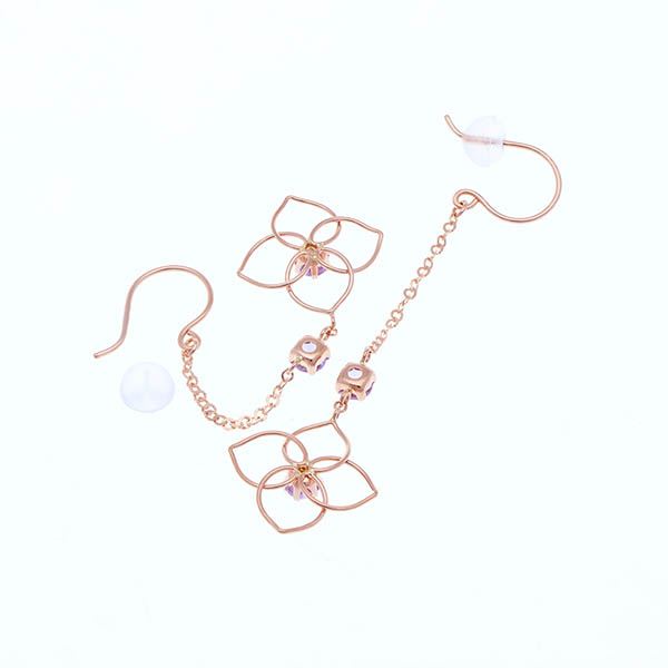 ピンクゴールドピアス