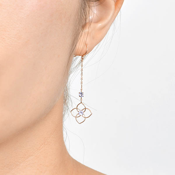 ピンクゴールドピアス