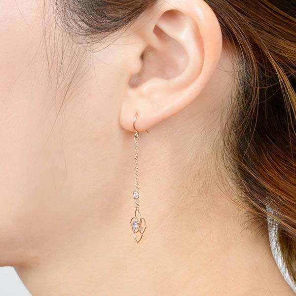 ピンクゴールドピアス