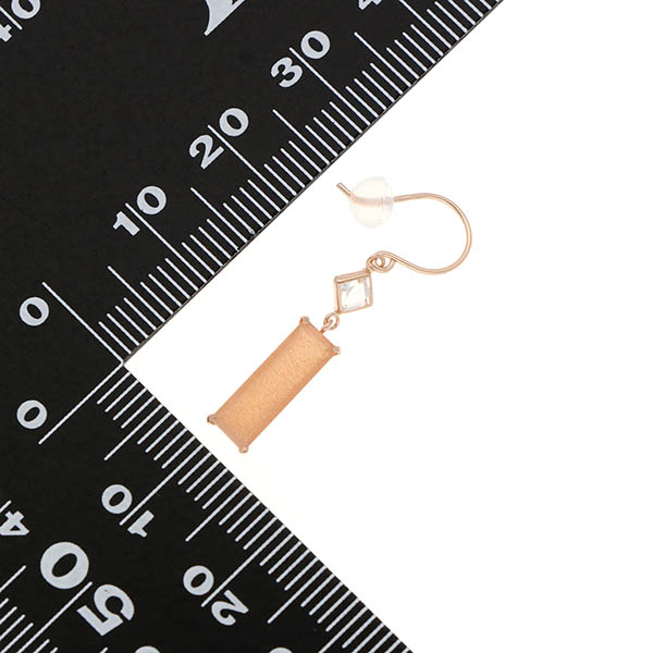 ピンクゴールドピアス