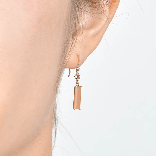 ピンクゴールドピアス