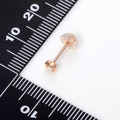 ピンクゴールドピアス