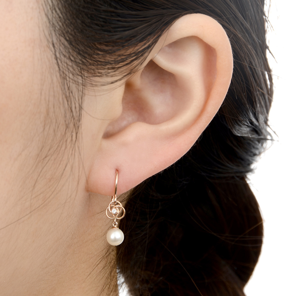 ピンクゴールドピアス