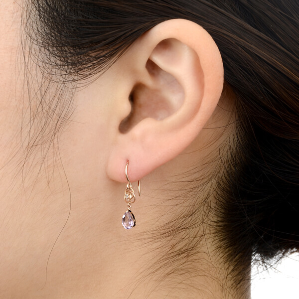 ピンクゴールドピアス