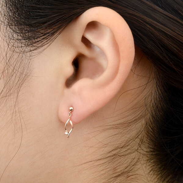 ピンクゴールドピアス