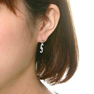 シルバースタッドピアス