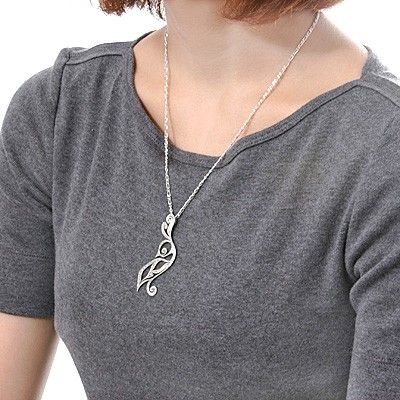 シルバーネックレス