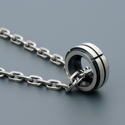 シルバーネックレス