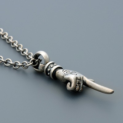 シルバーネックレス