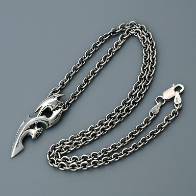 シルバーネックレス