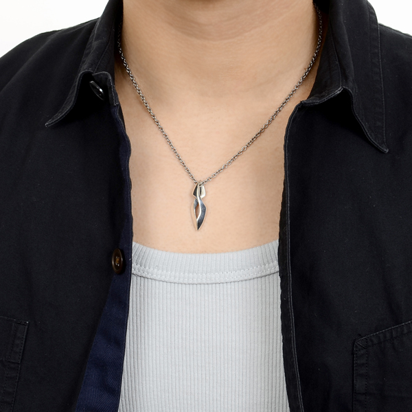 シルバーネックレス