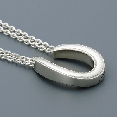 シルバーネックレス