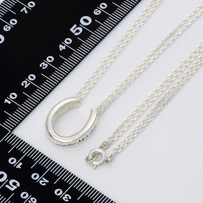 シルバーネックレス