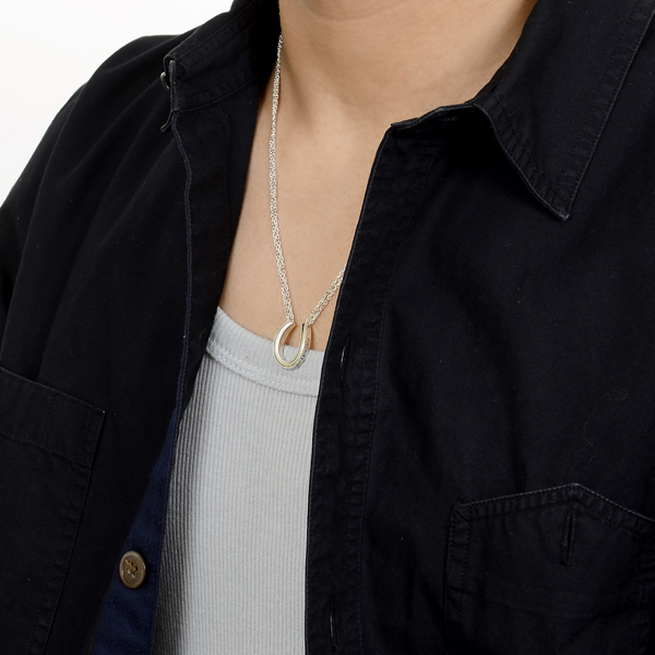 シルバーネックレス