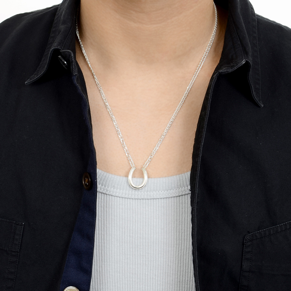 シルバーネックレス