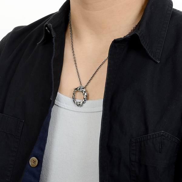 シルバーネックレス