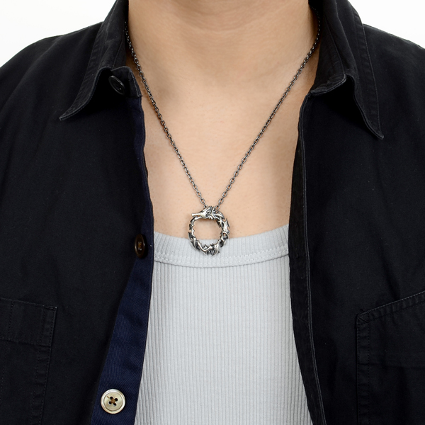 シルバーネックレス