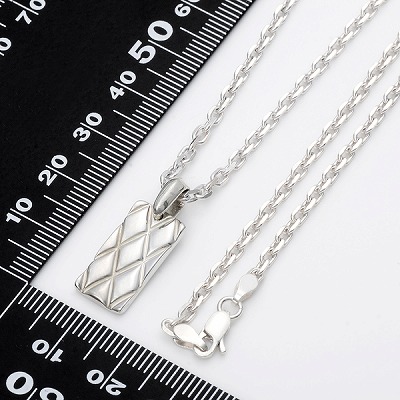 シルバーネックレス