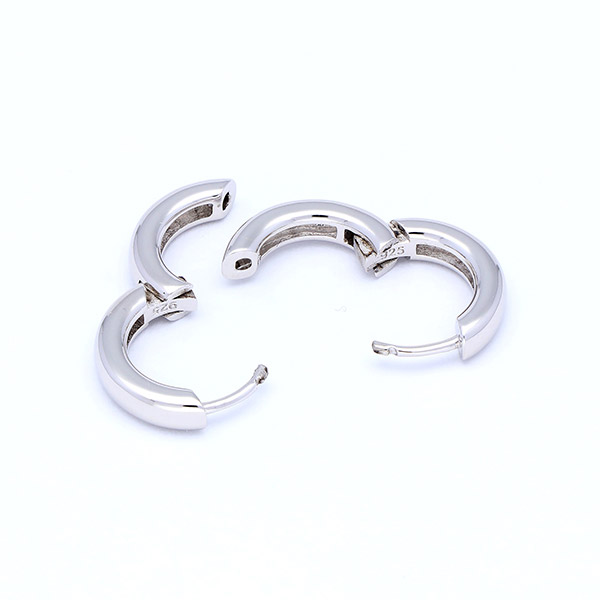 シルバーピアス