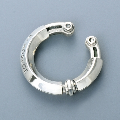 シルバーイヤーカフ