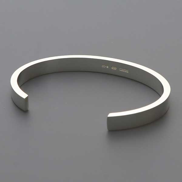 シルバーバングル