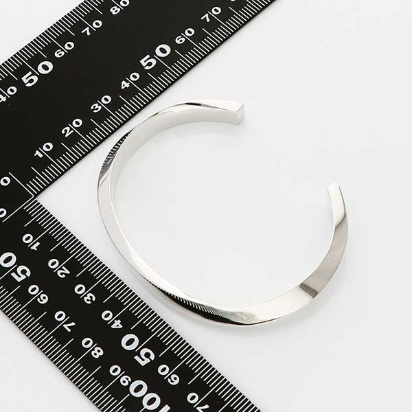 シルバーバングル