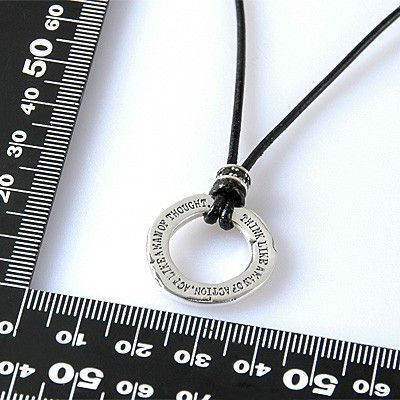 レザーネックレス