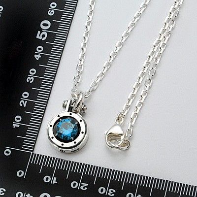 シルバーネックレス