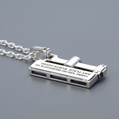 シルバーネックレス