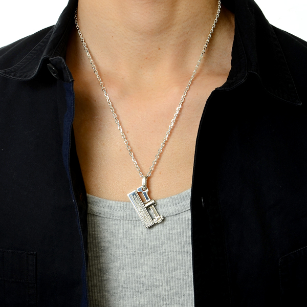 シルバーネックレス