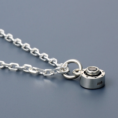 シルバーネックレス