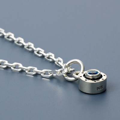 シルバーネックレス