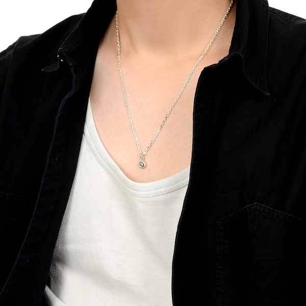 シルバーネックレス