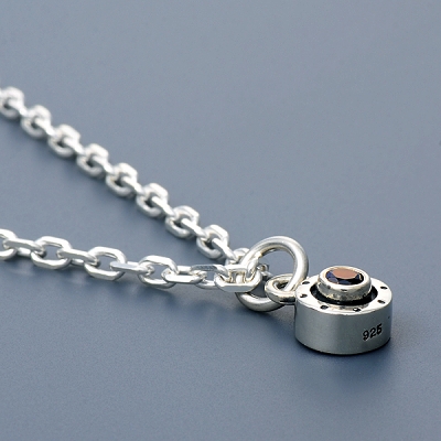 シルバーネックレス