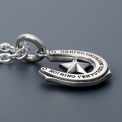 シルバーネックレス